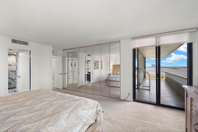 Building Photo - 5550 N Ocean Dr