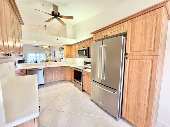 Building Photo - ** FALLING WATERS ** 2 BED / 2 BATH - COND...