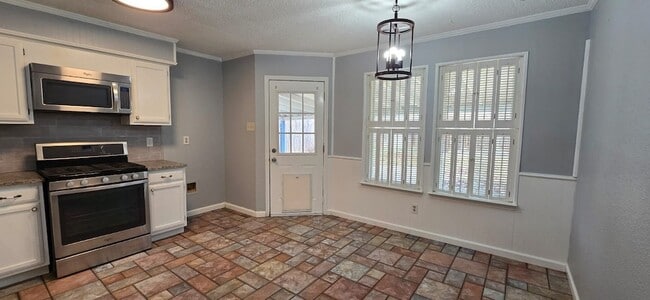 Building Photo - 4661 Birchbend Ln