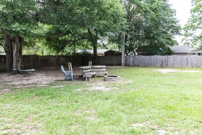 Building Photo - 309 Adams Dr