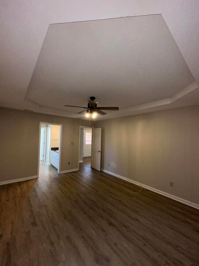Building Photo - 517 Oak Chase Dr