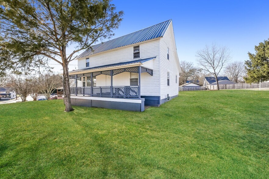 Building Photo - 24 Smythe St