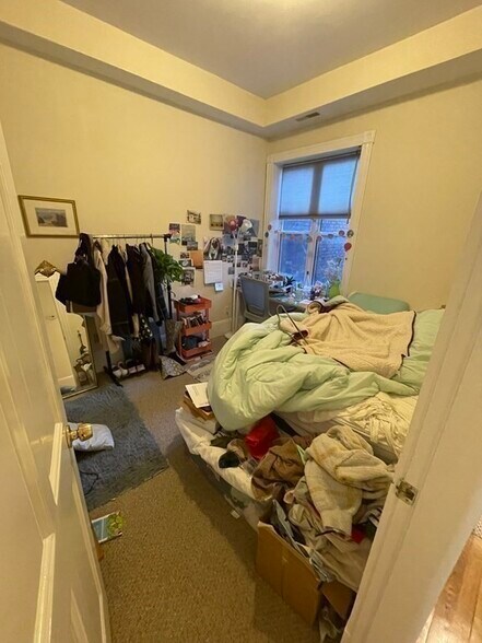 Building Photo - 183 Saint Botolph St