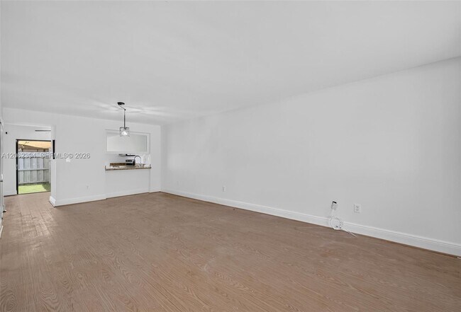 Building Photo - 10206 SW 77th Ct
