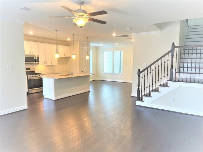 Building Photo - 1403 Adell Rose Ln