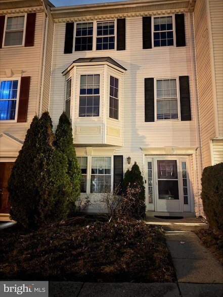 Building Photo - 7704 Periwinkle Way