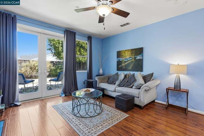 Building Photo - 2271 Montecito Ct