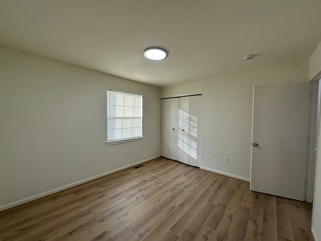 Building Photo - 1515 Stowmarket Ct