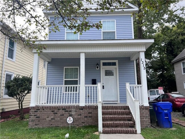 Building Photo - 1315 W 27th St