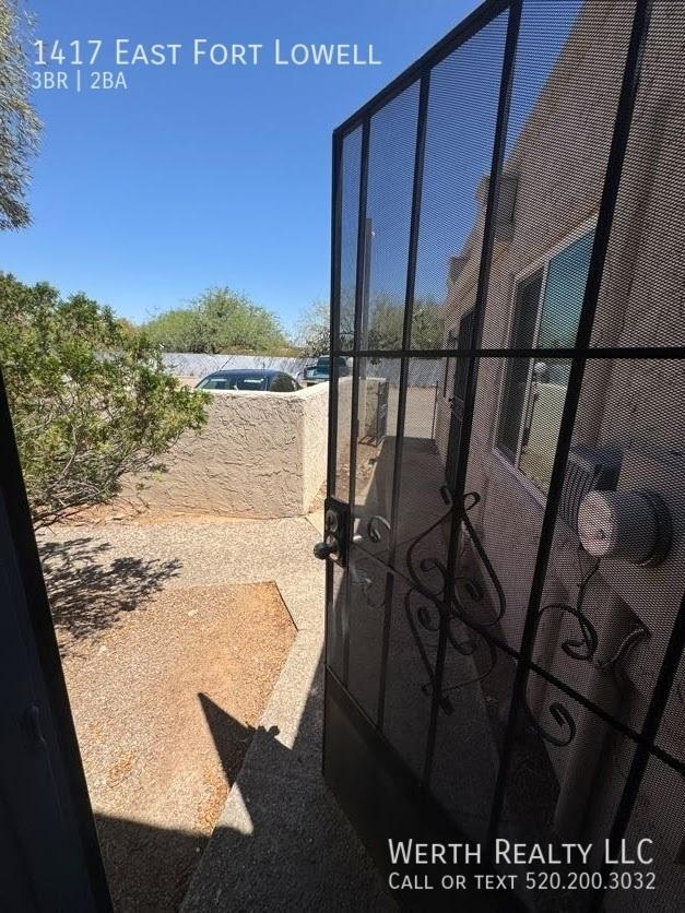 Building Photo - 1417 E Fort Lowell Rd