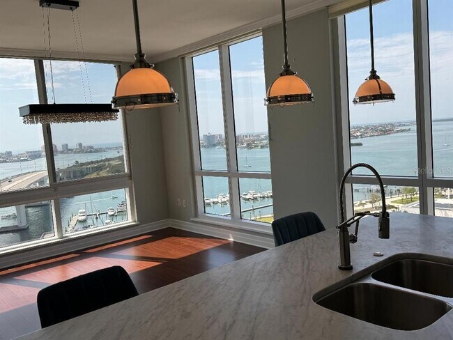 Building Photo - 331 Cleveland St