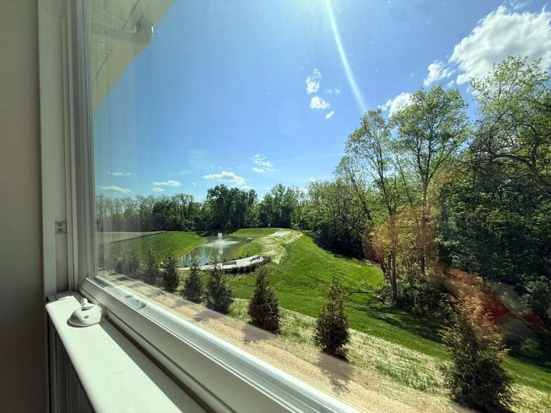 Building Photo - 7231 Grandway Dr