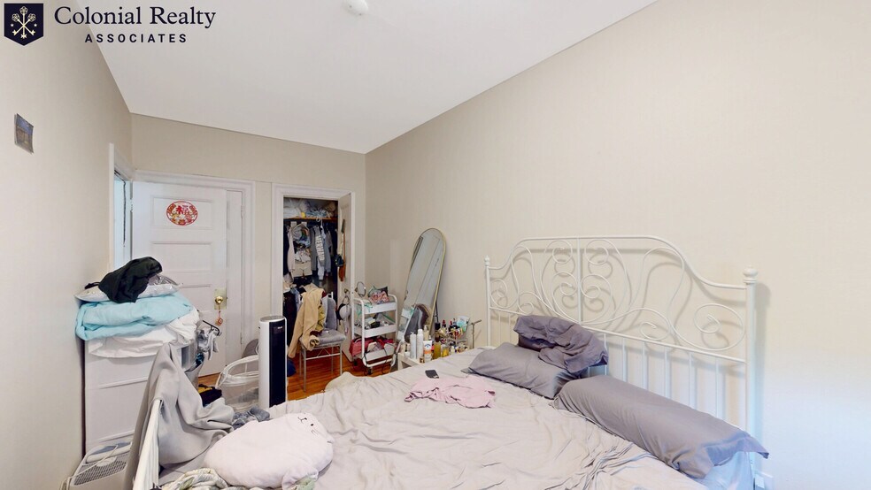 Building Photo - 1071 Beacon St