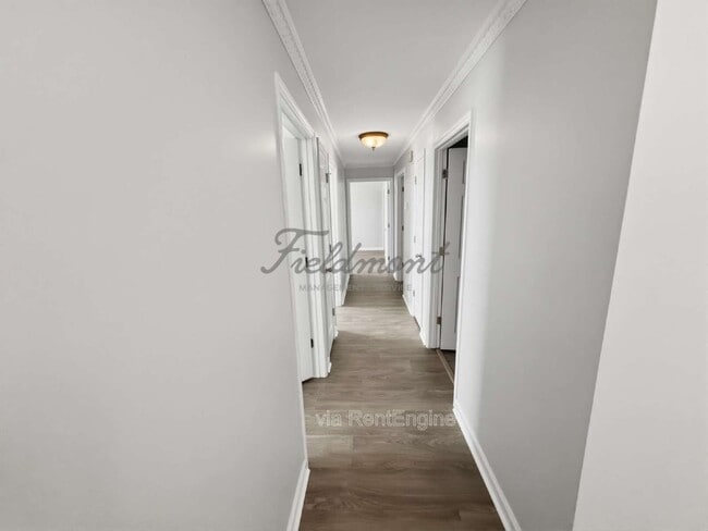 Building Photo - 107 Pelham Square Way