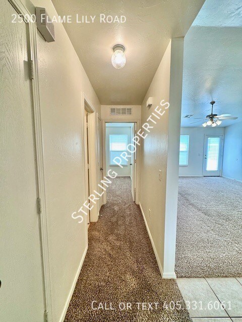 Building Photo - 2500 Flame Lily Rd