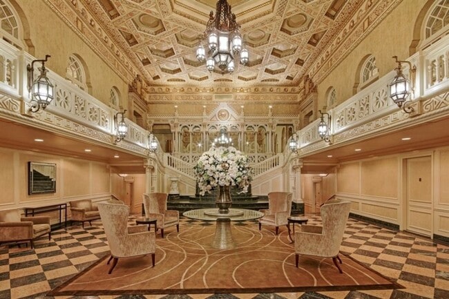 Building Photo - 253 W 73rd St