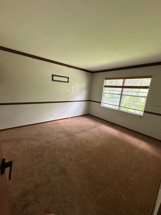 Building Photo - 4480 Shorewood Ct