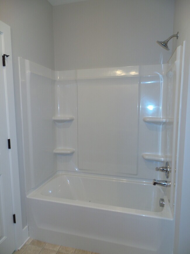 Building Photo - Home for rent in Odenville... Available to...