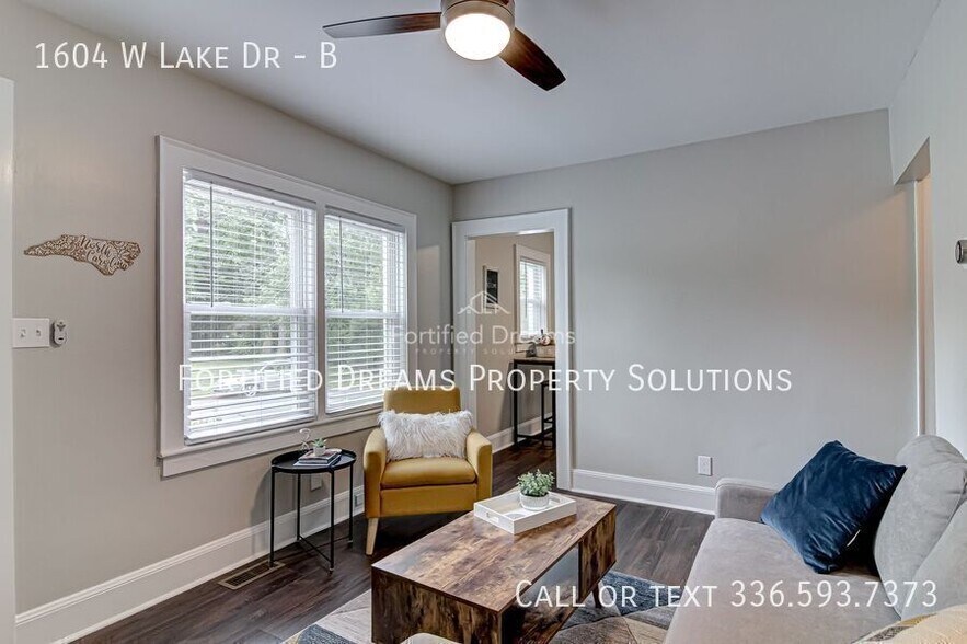 Building Photo - 1604 W Lake Dr