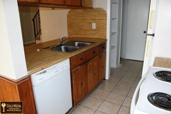 Building Photo - 3906 Charolais Dr