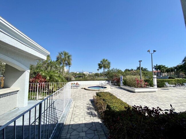Building Photo - 2333 Feather Sound Dr
