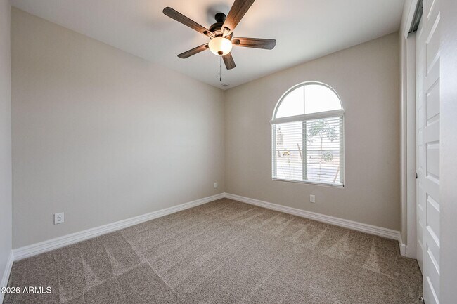 Building Photo - 14770 W Smoketree Dr