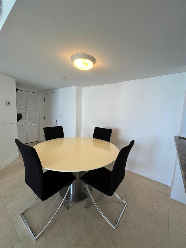 Building Photo - 770 Claughton Island Dr