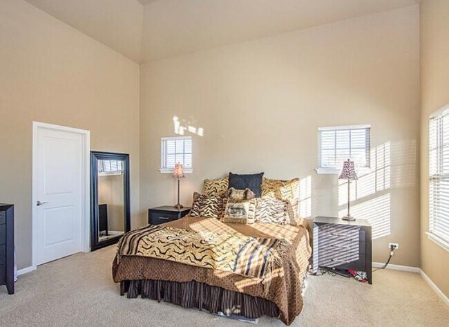 Building Photo - 7426 W Fullerton Ave