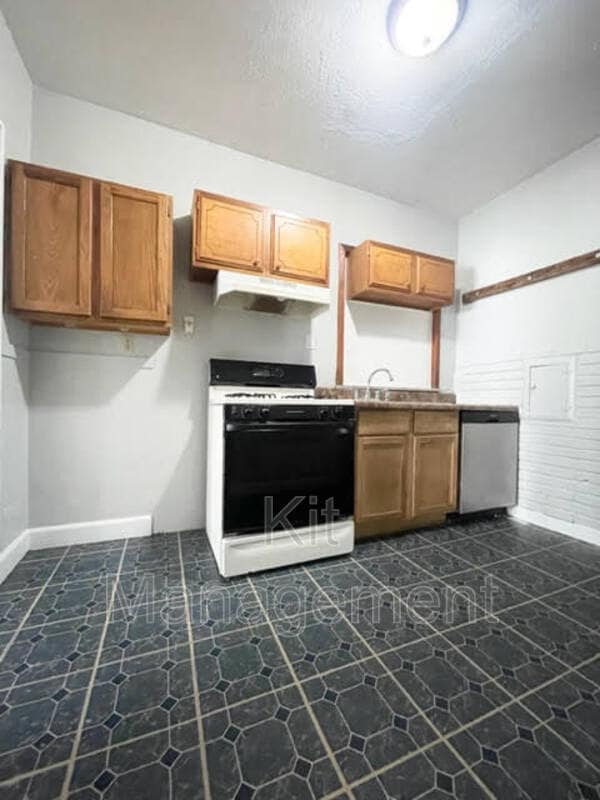 Building Photo - 434 W Poinsetta Ave