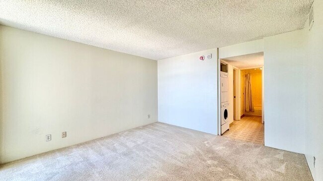 Building Photo - 1600 Ala Moana Blvd