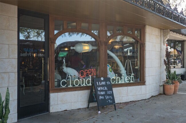 Building Photo - 9835 Willow Creek Commerce Dr