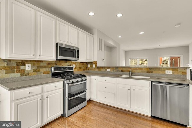 Building Photo - 1227 V St NW