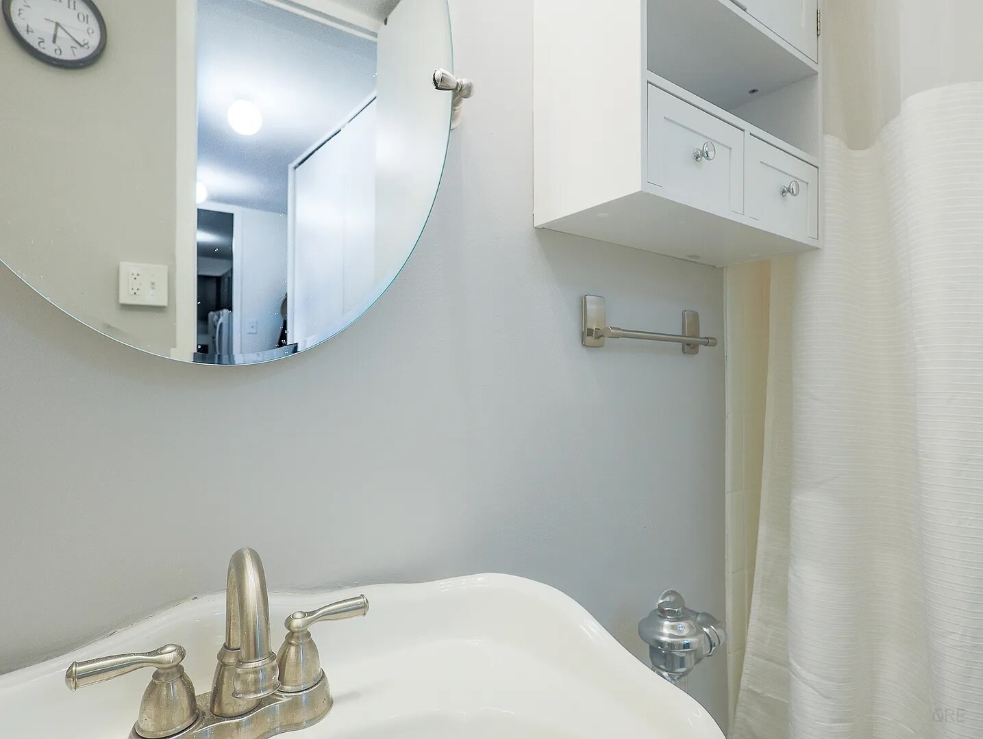 Building Photo - 1451 E 55th St