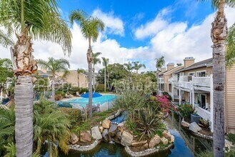 Building Photo - Beautiful 2 bed / 2 bath / 1286 sqft Condo...
