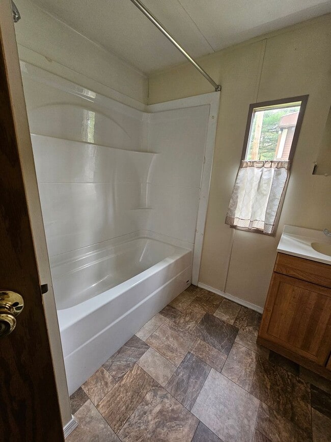 Building Photo - 2 Bedroom Trailer For Rent in Clearfield