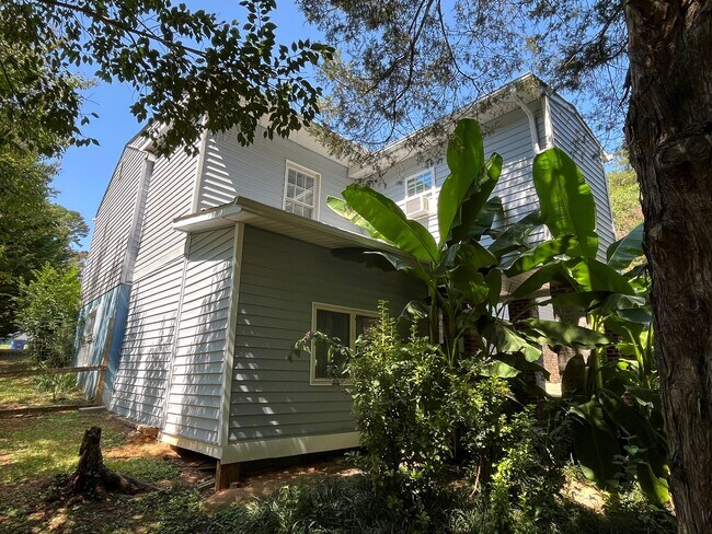 Building Photo - 2535 Marble St
