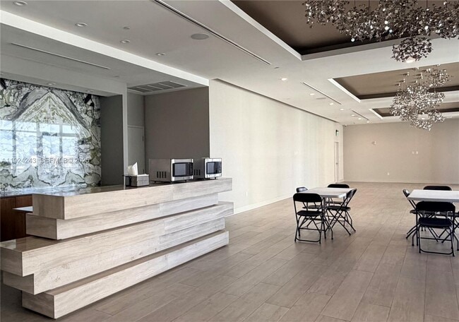 Building Photo - 488 NE 18th St