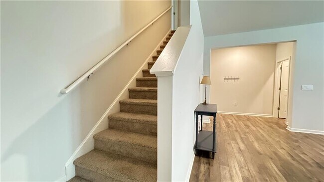 Building Photo - 488 Stoneybrook Dr