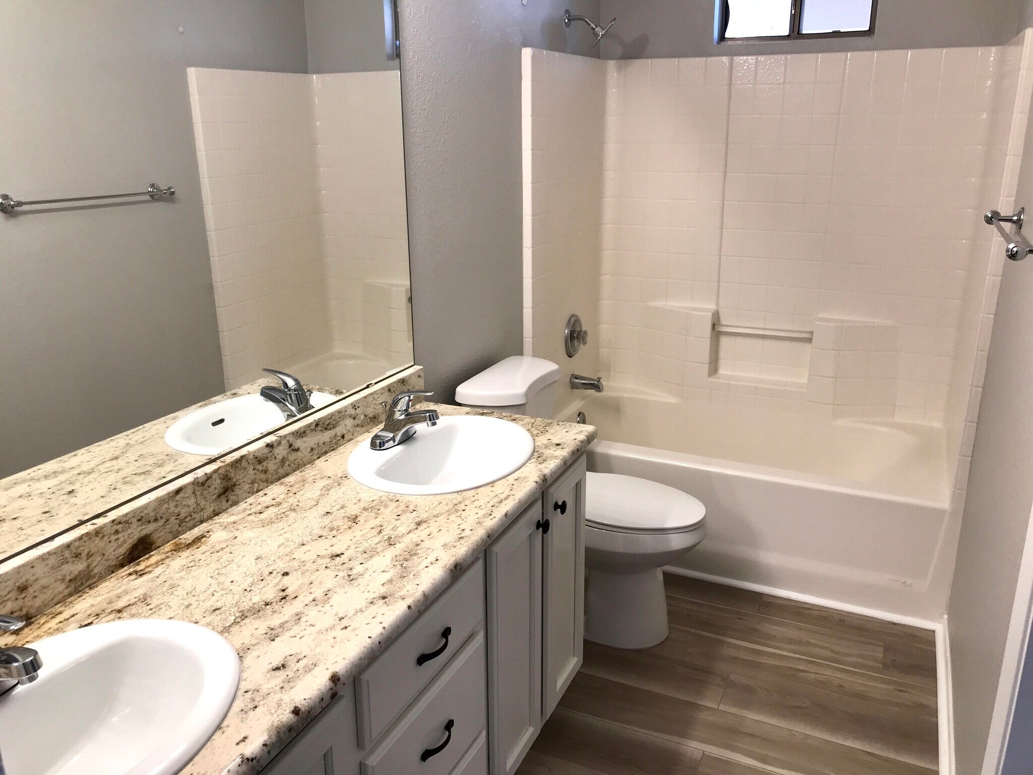 Building Photo - 1323 W Desert Cloud Pl