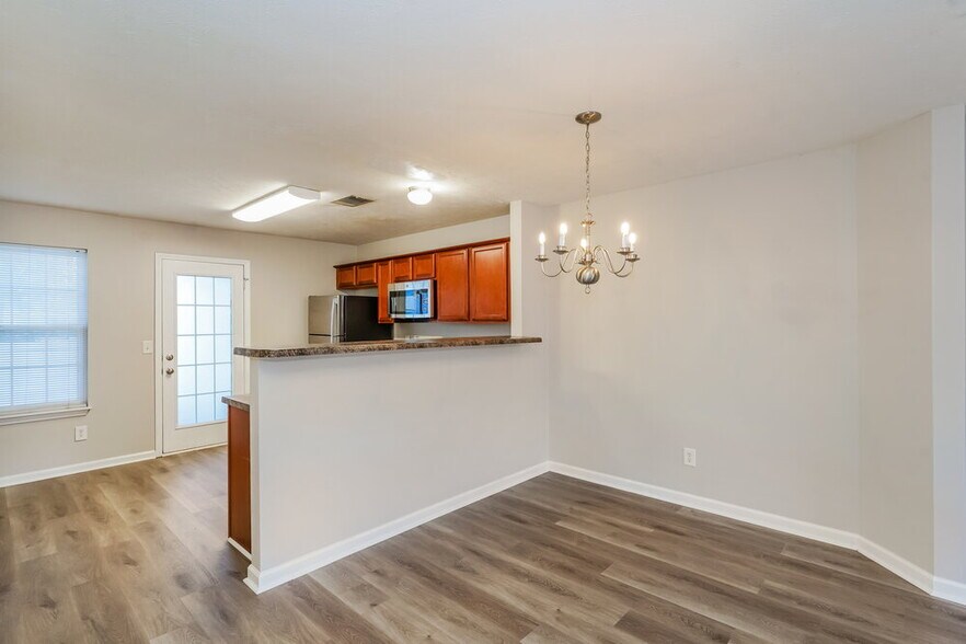 Building Photo - 8028 Logan Dr