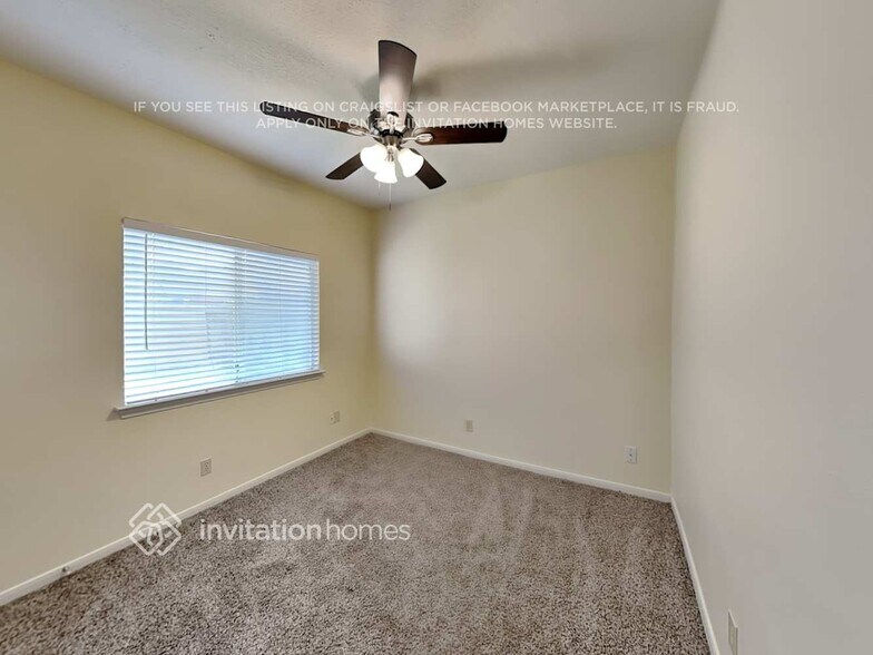 Building Photo - 16023 Mountain Shadows Dr