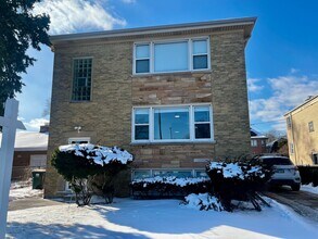 Building Photo - 6522 Spaulding Ave