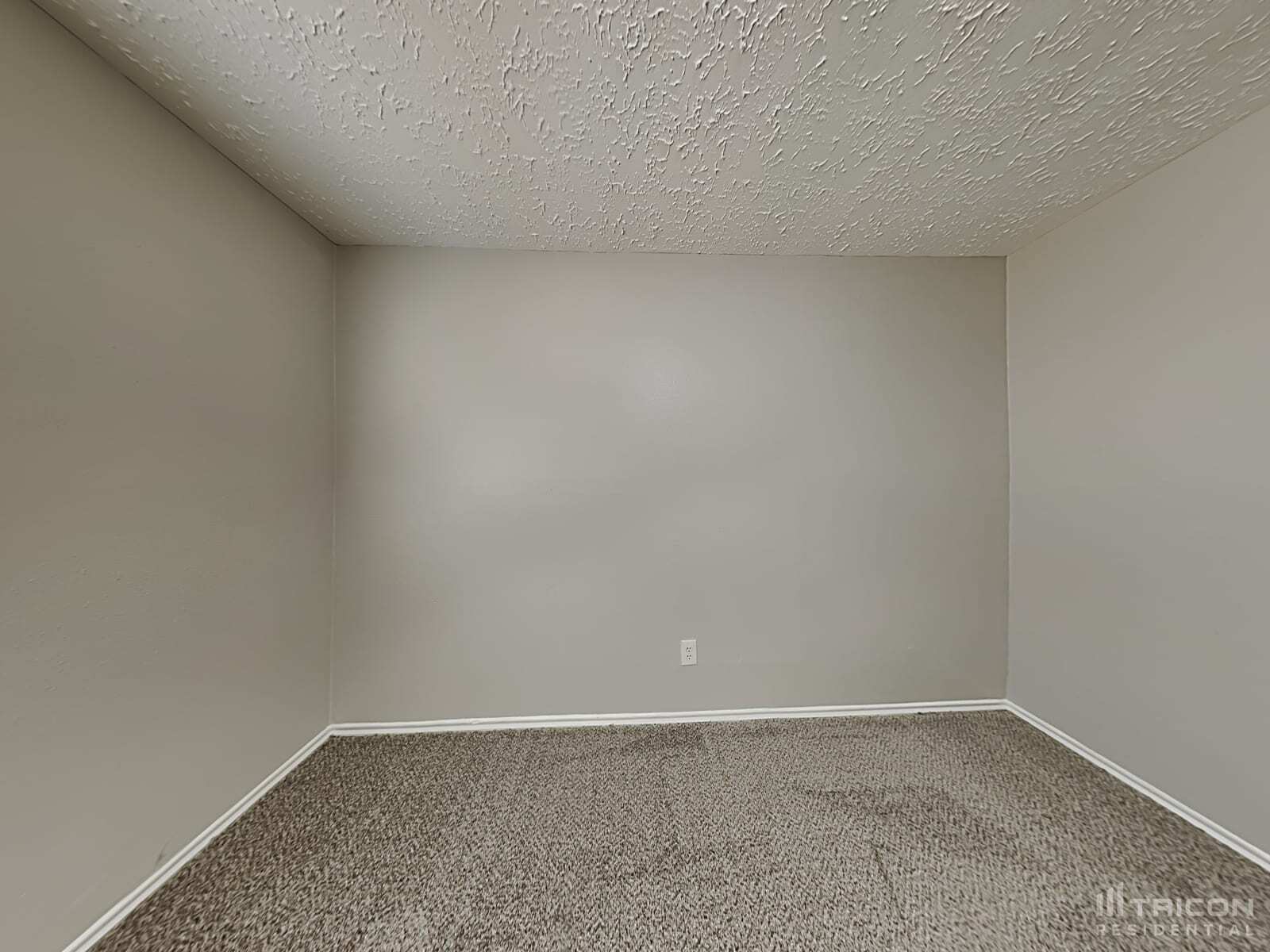 Building Photo - 8711 Croteau Dr