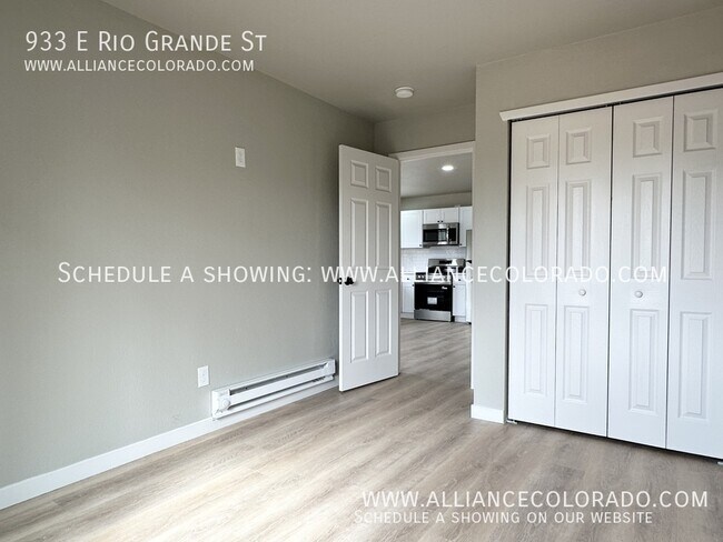 Building Photo - 933 E Rio Grande St