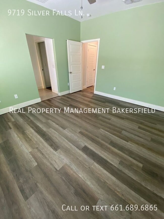 Building Photo - 9719 Silver Falls Ln