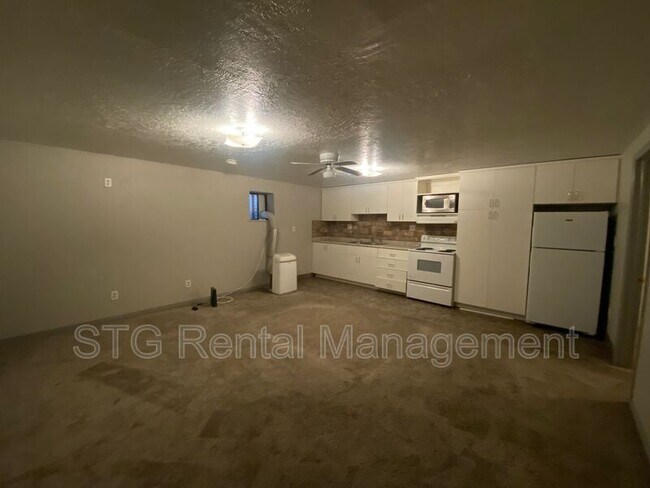 Building Photo - 145 E 500 S