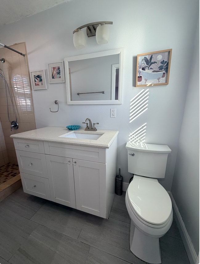 Building Photo - Stadium Studio/  Efficiency