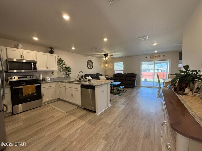 Building Photo - 5545 Lexa Ln