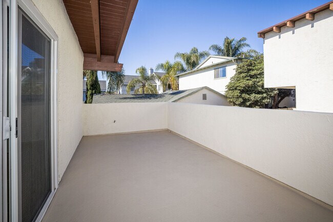 Building Photo - 1916 Clark Ln