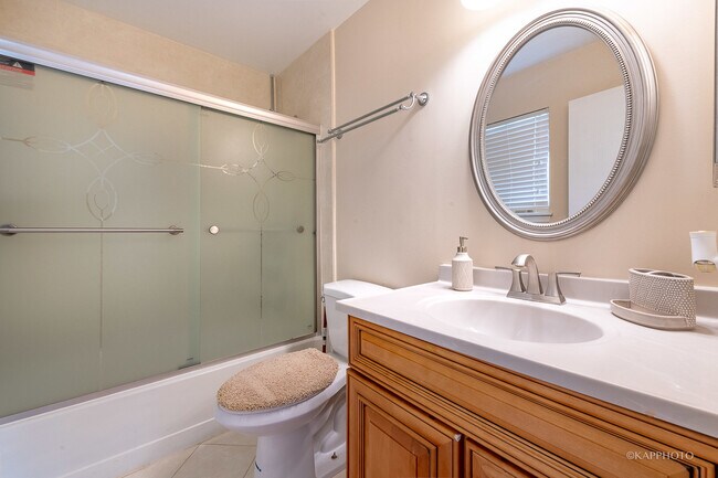 Building Photo - 2316 Periwinkle Ct